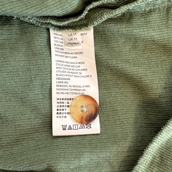 Anthropologie Maeve Green Corduroy
Button Back Top , sz : medium - Picture 11 of 11